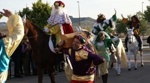 Los Reyes Magos Visitaron El Colegio Valdeserra De Vera Noticias De Almeria
