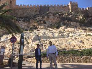 Manuel Guzmán exige a la Junta que “asuma su responsabilidad” por los desprendimientos en la Alcazaba “y no busque otros culpables”