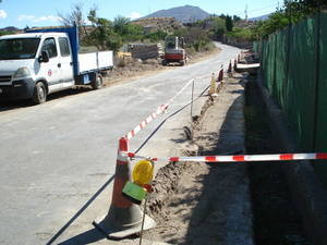 Comienzan las obras de mejora del firme de la carretera de Paulenca que une Gádor con la A-92
