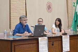 Escobar: “Han aumentado las personas que acuden a las asociaciones en busca de ayuda y se han reducido las subvenciones”