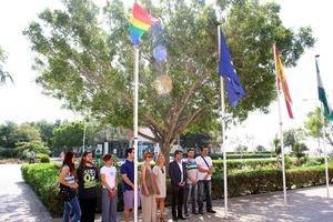 La bandera arcoíris ondea en la UAL