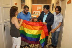 Ciudadanos pide al Alcalde que el Ayuntamiento luzca la bandera del colectivo LGTB con motivo de su Día Internacional