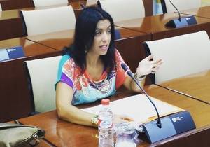 Marta Bosquet pregunta a la consejera por la deuda de la Junta superior a tres millones con el ayuntamiento de Almería en materia de Dependencia