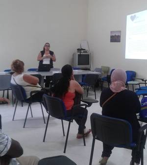 Andalucía Compromiso Digital sensibiliza a padres y madres de Níjar sobre el uso seguro de internet por parte de sus hijos