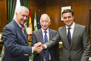 Arenas adelanta que el AVE contará con más de 100 millones en los presupuestos del Estado de 2016