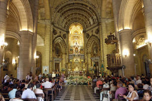 Los almerienses muestran su fervor a la Virgen del Mar con la Ofrenda Floral