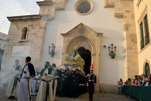 La Virgen del Mar sale en Procesión acompañada por numeroso público