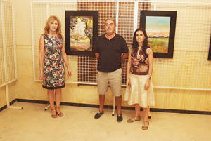 El pintor Neyzam expone su obra en el Faro de Roquetas hasta finales de mes