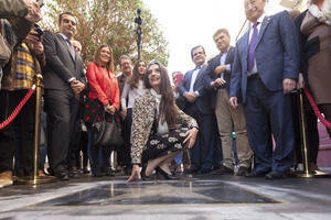 Ángela Molina destapa la primera estrella femenina del Paseo de la Fama