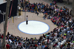 Los niños llenan la Plaza Vieja y el Apolo para disfrutar del teatro infantil