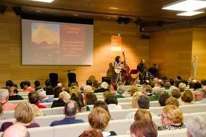 Emoción en Las Puras, Alfonso Ruiz y Asociación del Ferrocarril, humor y música al recoger sus premios Alcazaba