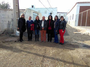 Diputadas del PSOE visitan las obras del PFEA en Padules