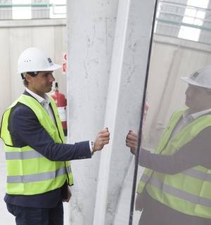 Cosentino presenta Dekton XGloss, una innovadora y brillante línea de su superficie ultracompacta