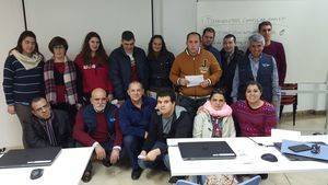 Andalucía Compromiso Digital enseña a usuarios de El Saliente a usar las redes sociales