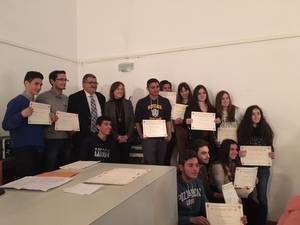 La delegada de Educación hace entrega de diplomas al alumnado destacado del IES Sol de Portocarrero