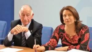 Crespo pide que la Junta acelere la concesión de licencias para los chiringuitos