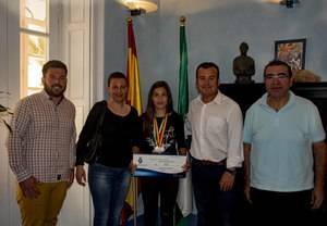 Carboneras concede una beca deportiva a la subcampeona de España de Jabalina