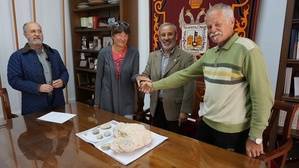 Una familia alemana dona al Museo de Vera fósiles marinos con unos cuatro millones de años de antigüedad