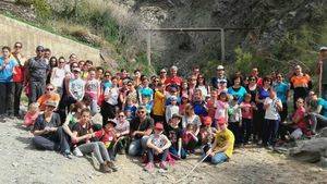Medio centenar de abderitanos se suman a la actividad "domingo en familia"