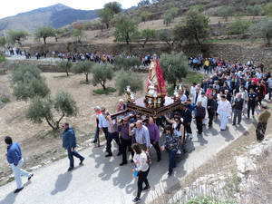 1.500 personas de Benizalón muestran su devoción a la Virgen de la Cabeza