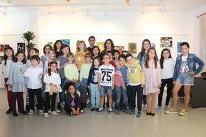 Los alumnos de infantil de los talleres municipales de pintura y cerámica exponen sus trabajos en El Parador