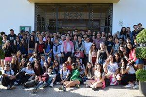48 alumnos del Liceo Jeanne de A’rc de St. Sylvain D’Anjou visitan Vícar en el XVII Intercambio con el IES La Puebla