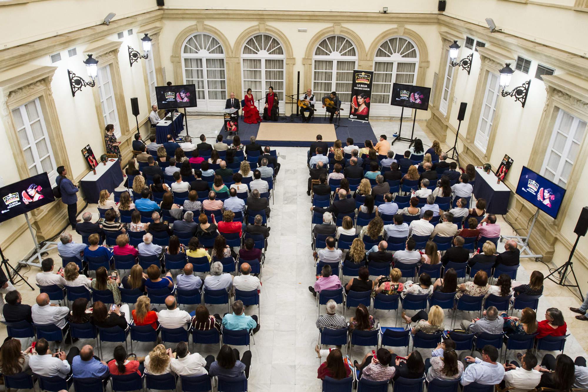El Patio de Luces de Diputación acoge la presentación de la Campaña