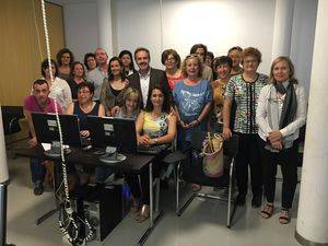 Trabajadores de 15 bibliotecas públicas de Almería se forman en la gestión de publicaciones periódicas