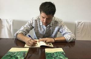 Pablo Requena publica su segunda novela titulada "La era de los monstruos"
