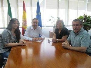 La Junta ofrecerá orientación laboral a usuarios de la Asociación de Asperger Almería