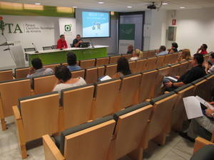 Una treintena de pymes y autónomos aprenden a crear tiendas virtuales con el taller práctico E-Shop de la Junta