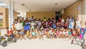 La Escuela de Verano de Carboneras enseña a los niños seguridad vial