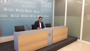 Miguel Cazorla: "Ciudadanos apoyará el importe del superávit si se prioriza a nuestros barrios"
