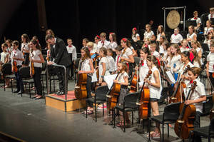 Orquesta Infantil de Almería celebra los 15 años de AAUN con un concierto benéfico