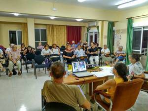 Amnistía Internacional Almería aborda la despenalización de la prostitución en defensa de "los trabajadores del sexo"