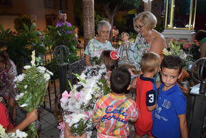 Gádor celebra las fiestas del Niño del Remedio con ofrenda floral, procesión y verbena popular