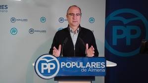 Rodríguez-Comendador: “Mientras el Gobierno atiende las demandas de la Mesa del Tren y de los almerienses, el PSOE se dedica a torpedear”