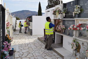 Gádor acondiciona el cementerio para la festividad de “Todos los Santos”