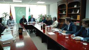 La Junta apoyará el asociacionismo comercial y el impulso de los centros comerciales abiertos