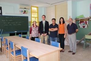 Centro Javier Peña entrega varios lotes de mobiliario a la Federación de Asociaciones de Vecinos ‘Espejo del Mar’