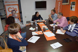 Ciudadanos se apunta la futura eliminación de aulas prefabricadas en Almería