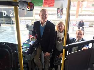 Cuatro nuevos autobuses adaptados se suman a la flota del Consorcio de Transporte del Área de Almería