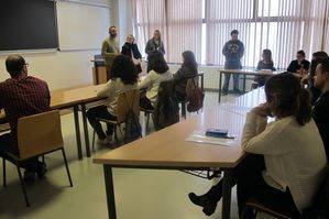 Universitarios podrán realizar prácticas en empresas de base tecnológica gracias a las becas Talentum de Junta y Telefónica