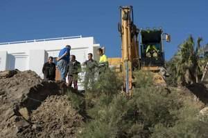Ayuntamiento de Carboneras inicia las obras de acceso a la playa del Ancón desde la calle Bonito y Borazo
