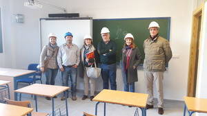 Retiran siete aulas prefabricadas tras la construcción de las primeras unidades del IES de El Toyo