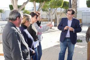 La alcaldesa de Níjar “desahucia” de su local en San Isidro a las Asociaciones Arte-Iris y Sisae