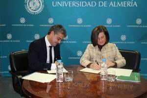 Junta de Andalucía y la Universidad de Almería renuevan su colaboración para realizar actuaciones en materia de servicios sociales