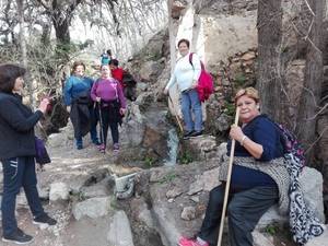 Más de un centenar de senderistas participan en la ruta organizada por el Centro de Información a la Mujer en Níjar