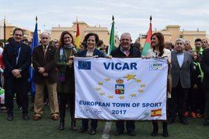 La bandera de Villa Europea del Deporte ya ondea en Vícar