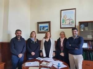 Prometen mejoras en los autobuses de Níjar